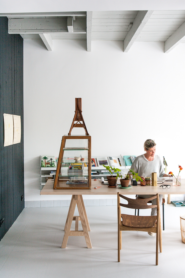 studio-deco-bureau-table-scandinave-lili-in-wonderland