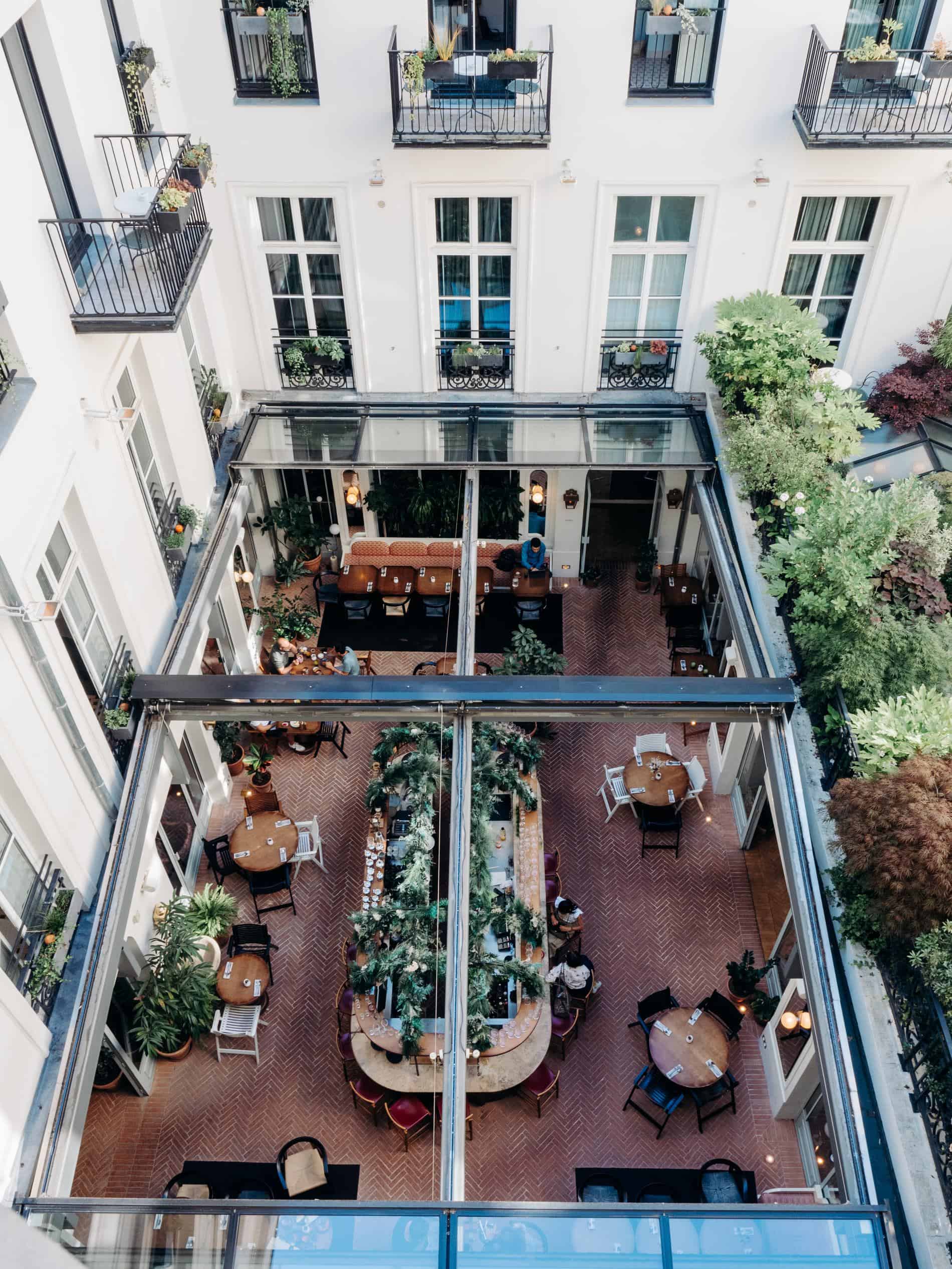 hôtel des Grands Boulevards restaurant patio véranda ouverte